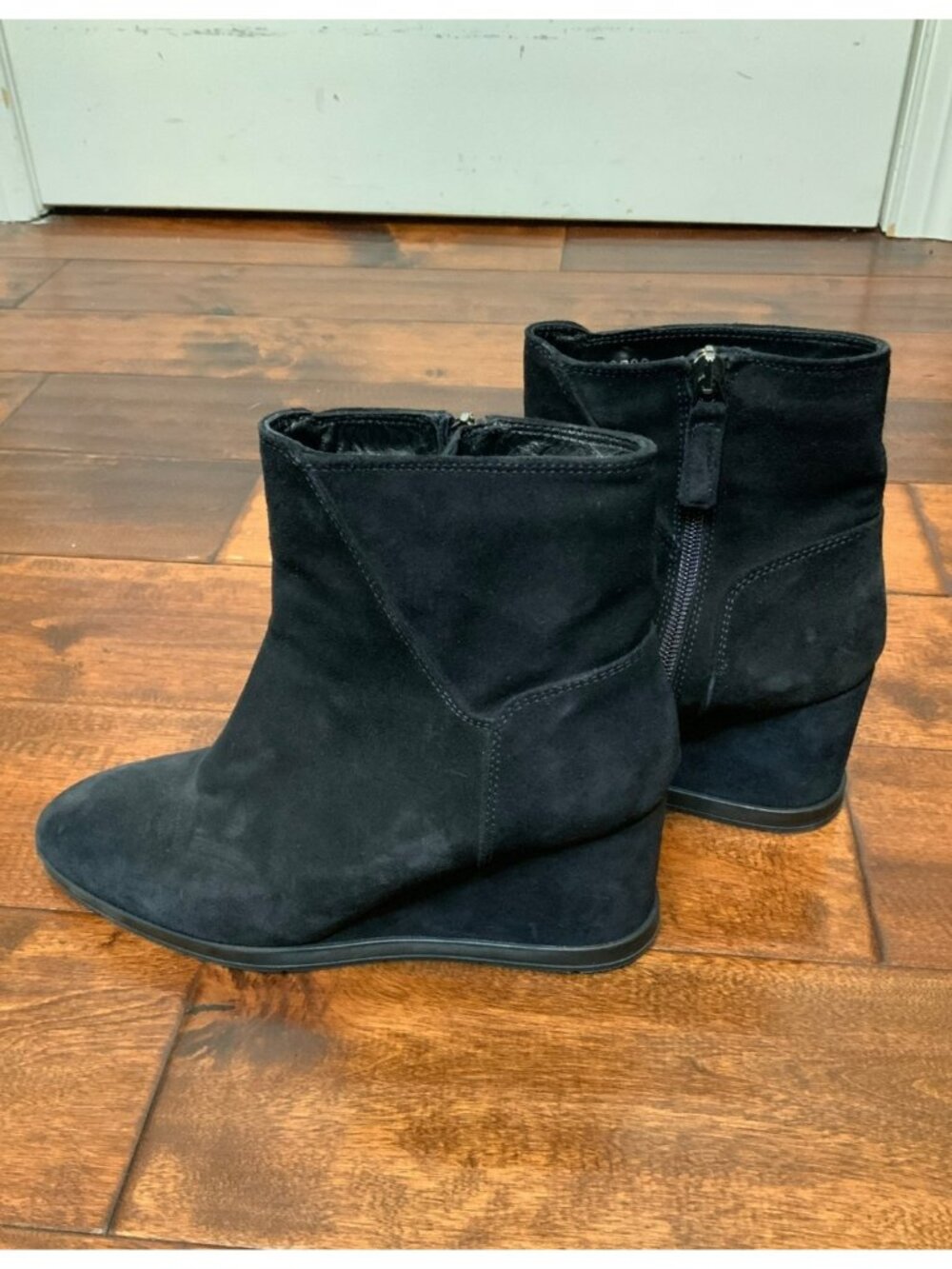 Aquatalia Black Leather Wedge Heel Ankle Booties, Size 9